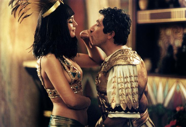 Tập Full Asterix và Obelix Nhiệm Vụ Của Cleopatra