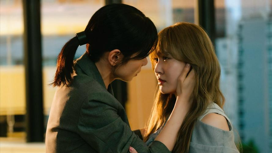 Tập 1 Ayaka Yêu Tiền Bối Hiroko