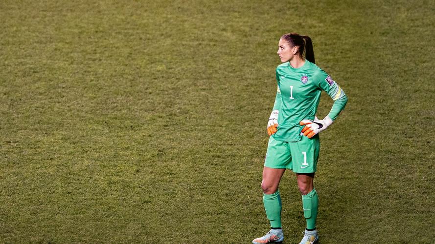 Tập Full Bí mật giới thể thao: Hope Solo vs. Liên đoàn bóng đá Mỹ