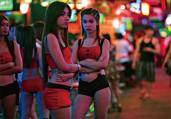 Tập Full Gái Bán Hoa