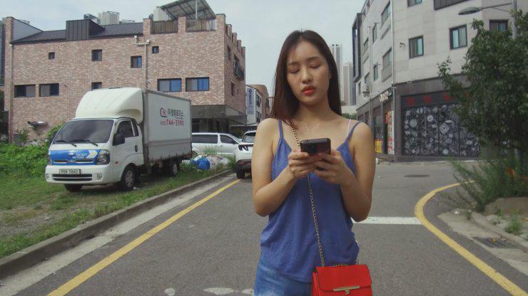 Tập Full Hai Cô Nàng Xinh Đẹp Và Vị Khách Biến Thái