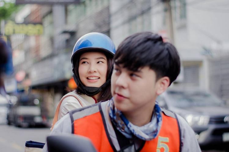 Tập Full Nam thần xe ôm