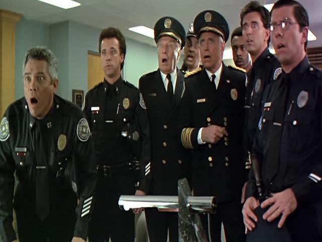 Tập Full Police Academy 6: City Under Siege