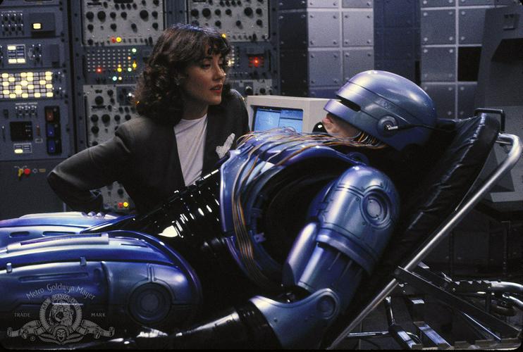Tập Full Robocop 2