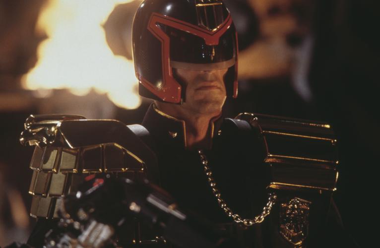 Tập Full Thẩm Phán Dredd