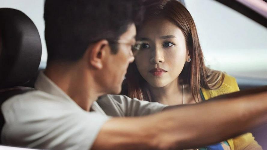 Tập Full Thám Tử Tư: Phía Sau Vết Máu